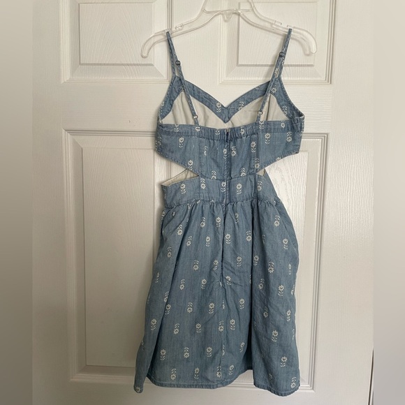 Abercrombie and Fitch denim Floral Womens Mini Dress Fit & Flare w/ Side Cutouts - Picture 6 of 9